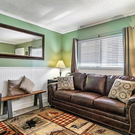 Lovely Condo W/ Indoor Pool *Only Steps To Parkway Gatlinburg Dış mekan fotoğraf