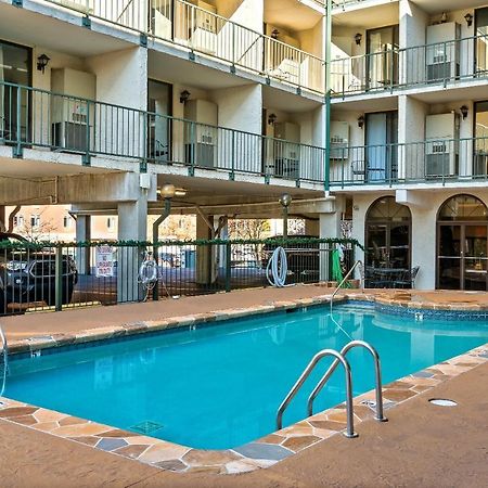 Lovely Condo W/ Indoor Pool *Only Steps To Parkway Gatlinburg Dış mekan fotoğraf