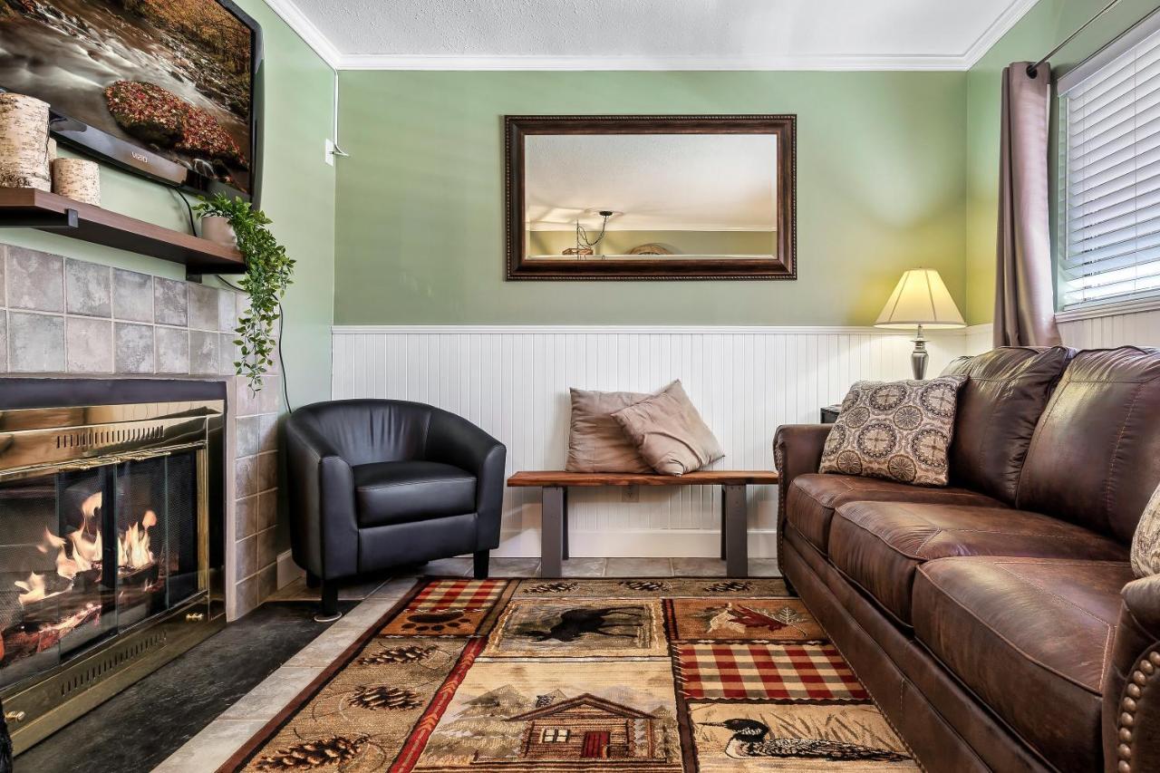 Lovely Condo W/ Indoor Pool *Only Steps To Parkway Gatlinburg Dış mekan fotoğraf