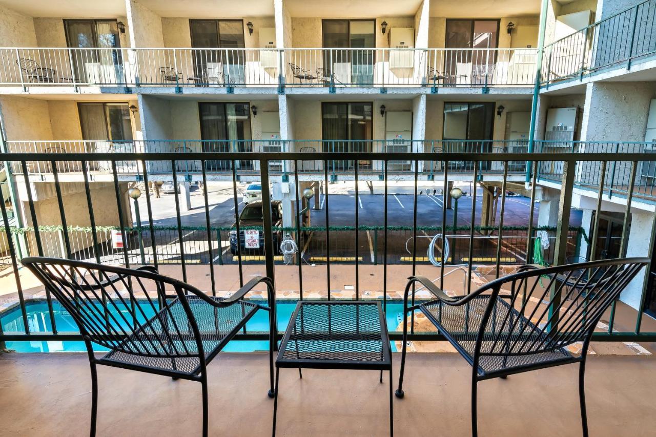 Lovely Condo W/ Indoor Pool *Only Steps To Parkway Gatlinburg Dış mekan fotoğraf